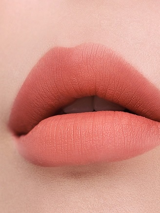 Locked Kiss Lipstick shade - RENEGADE