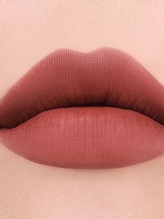 Locked Kiss Lipstick shade - COY